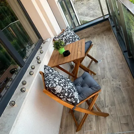 Metalex Garden 2bdrm Luxury Appartamento