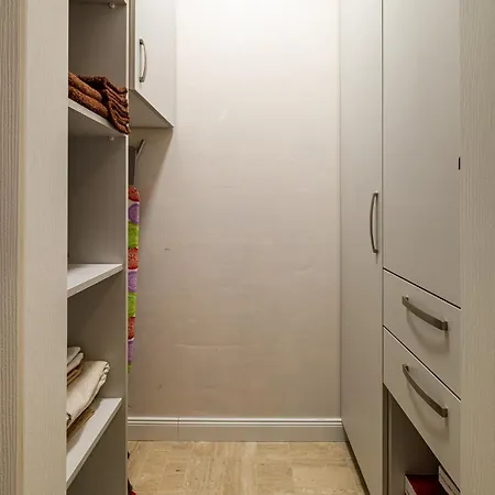 Metalex Garden 2bdrm Luxury * Βάρνα