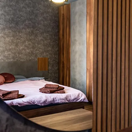 Appartamento Metalex Garden 2bdrm Luxury