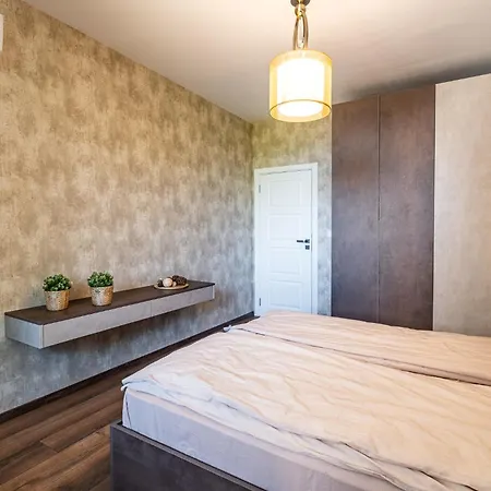 Metalex Garden 2bdrm Luxury Appartamento