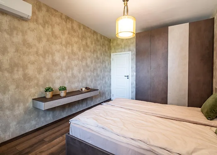 Metalex Garden 2bdrm Luxury Apartamento